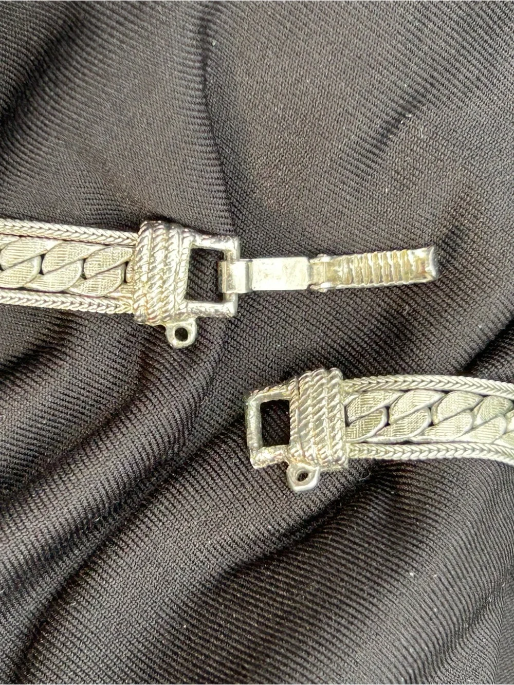 Silver-Tone Unisex Bracelet- SE Asian, 7”. Woven Chain & Box-Tongue Clasp. VGUC.